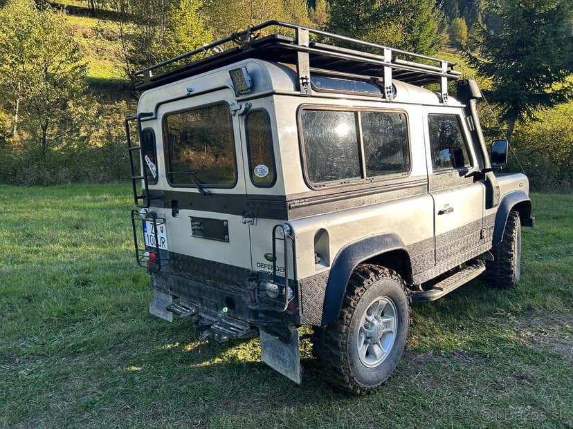 Land Rover Defender 90