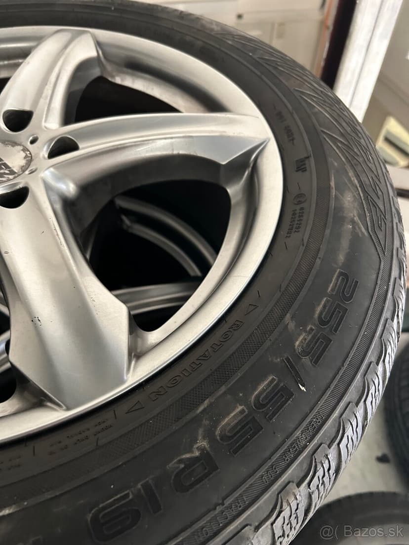 Nokian 255/55 R19 zimne Range Rover