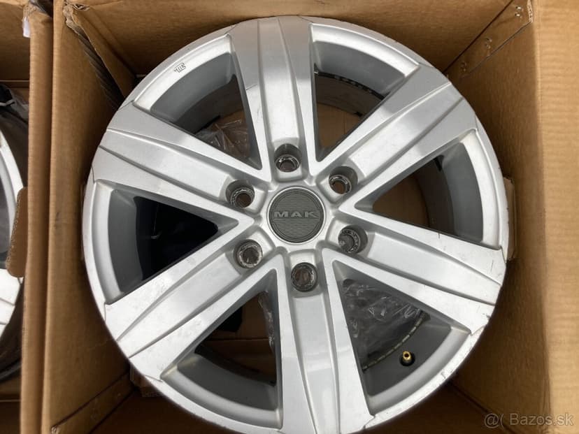 Toyota Hilux MAK  R17" 6x139,7 - 4ks