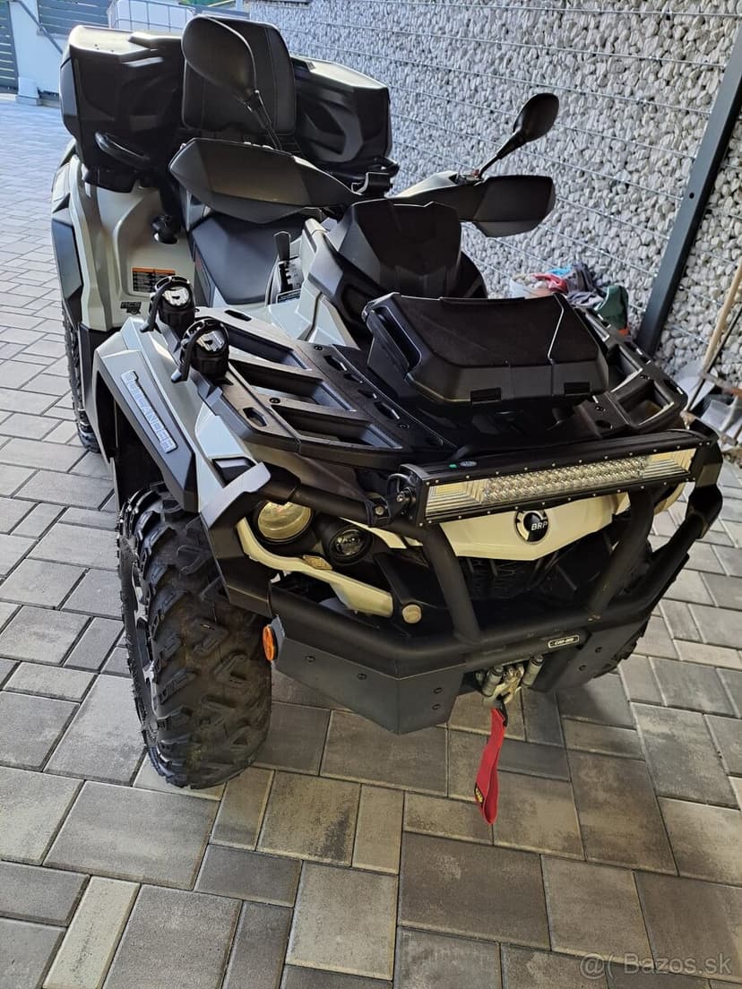 Can-am outlander max 1000 ltd