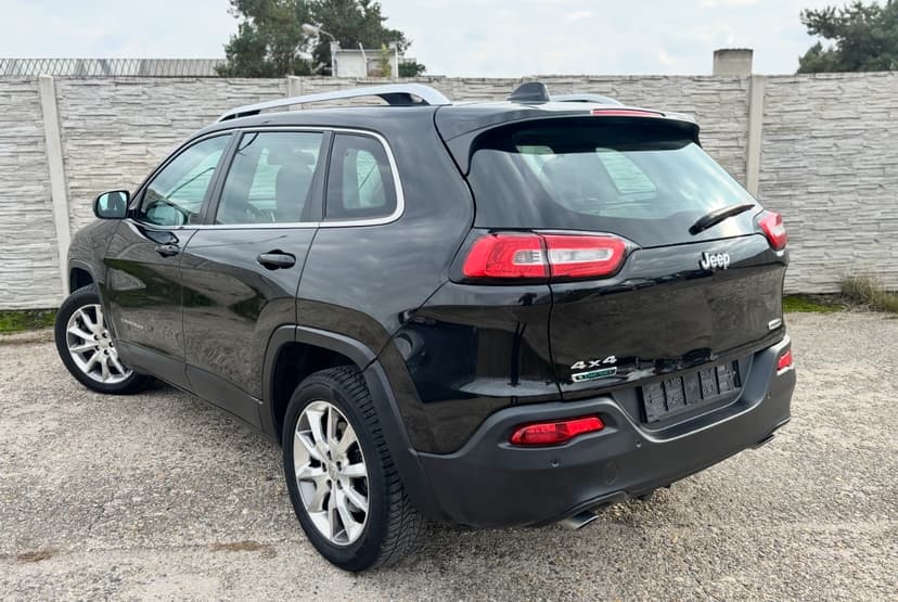 JEEP CHEROKEE 2.0 M-JET LONGITUDE 4x4 AT