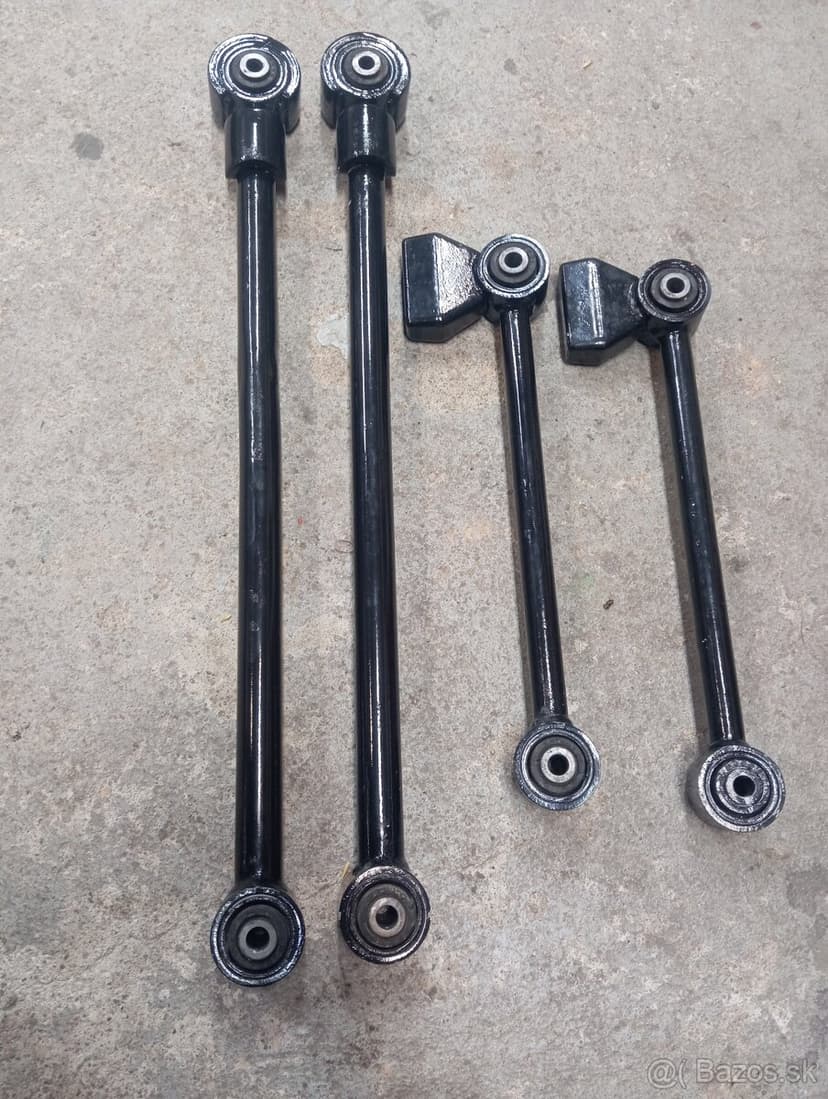 Nissan patrol zadné ramená