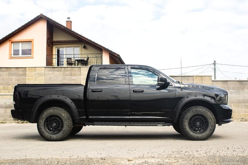 Dodge RAM 1500 5.7 HEMI