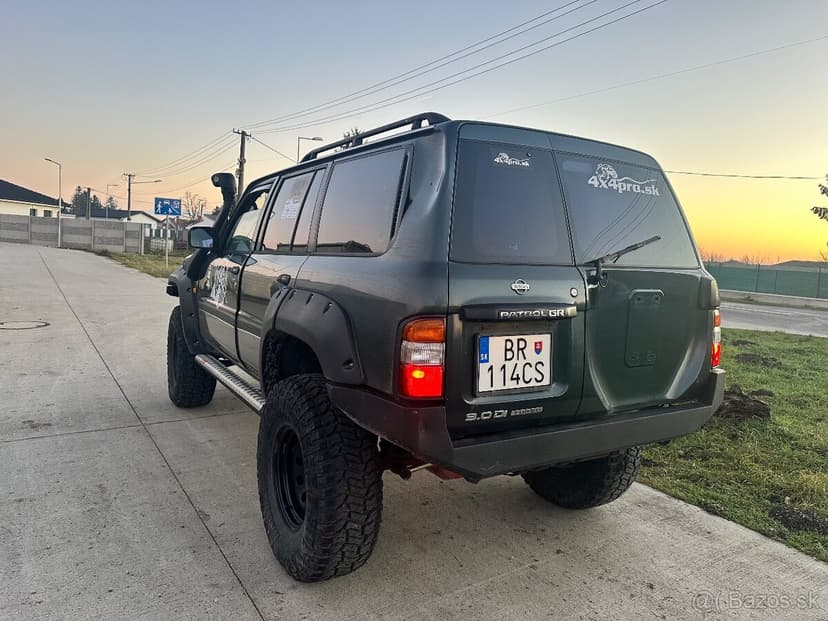 Nissan Patrol  3.0L