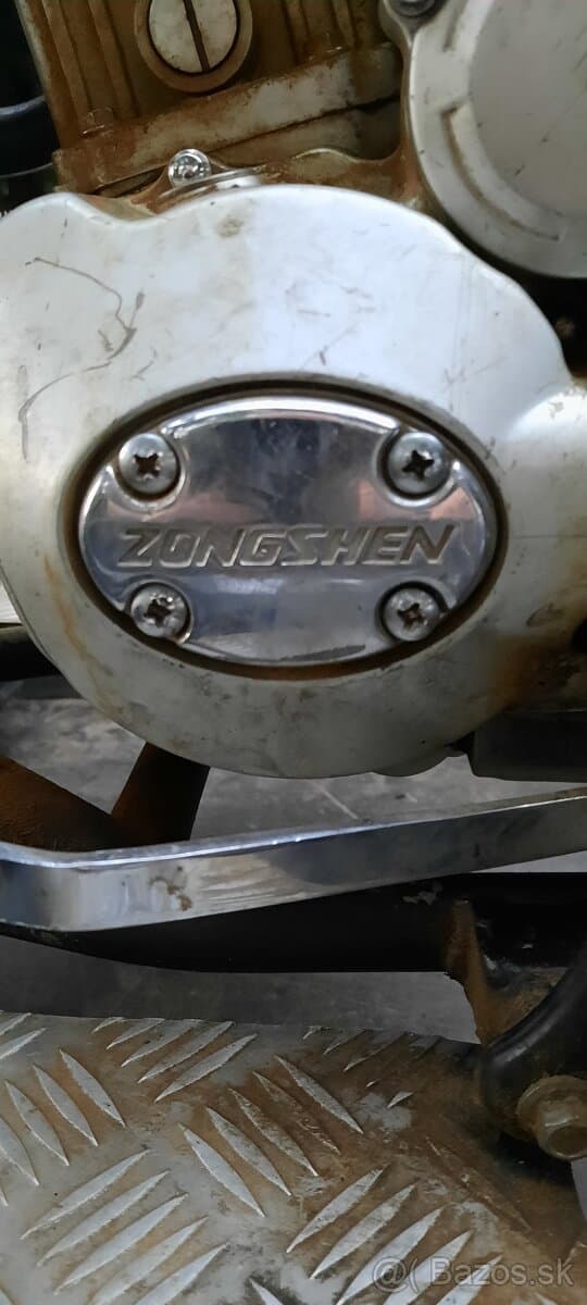 Predám štvorkolku  + prívesný vozík