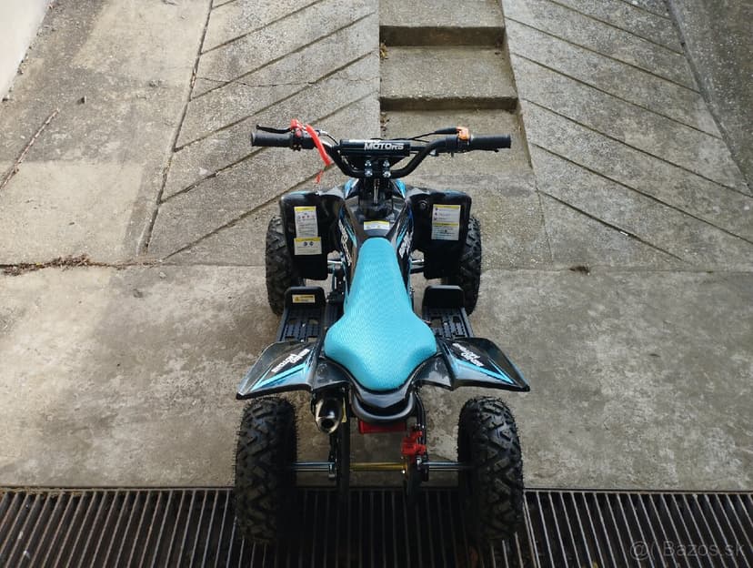 Predám štvorkolku beneo motors modrú