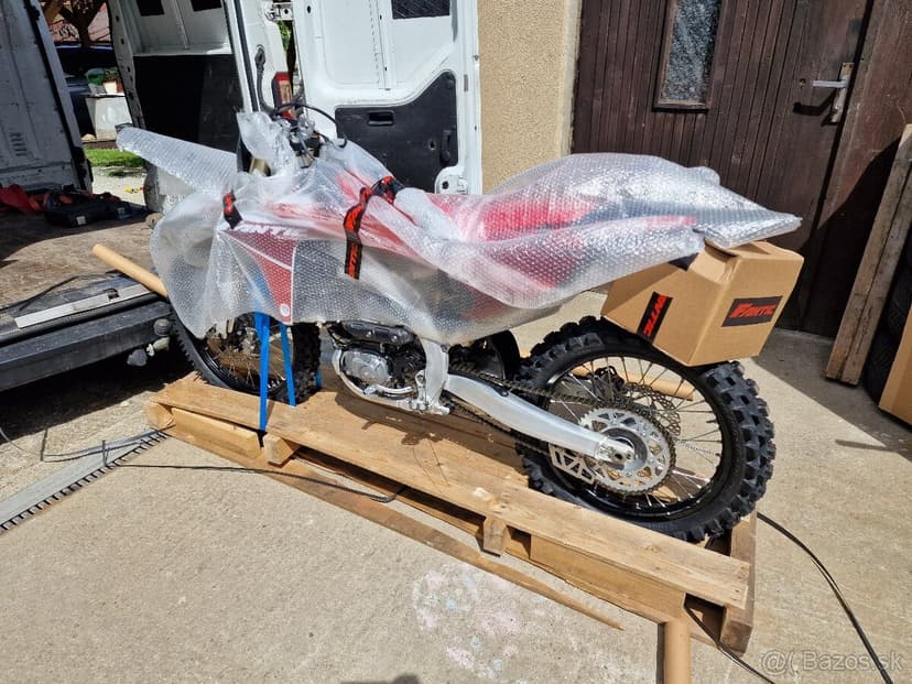 Fantic XXF 250 2025 Yamaha yz250f 25