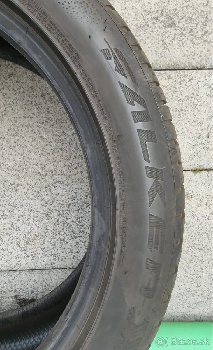 235/50R19 103W Falken all Season 
cena za 2ks
