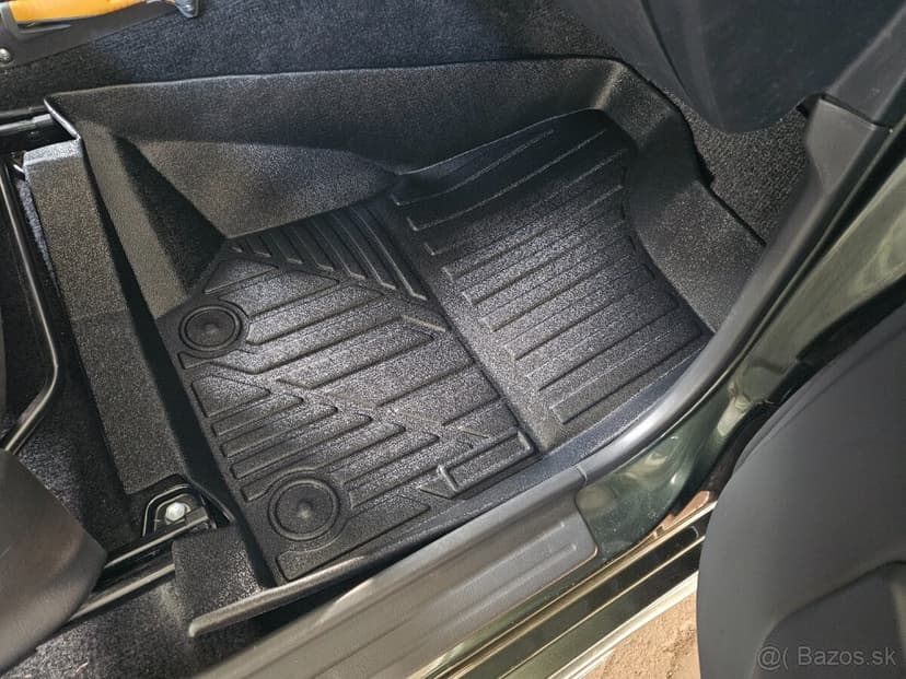 Suzuki Jimny - gumové koberce, vaničky