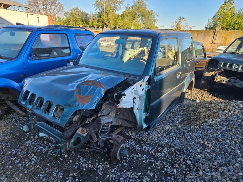 Suzuki Jimny - náhradní díly - CZ, Slaný - vrakoviště