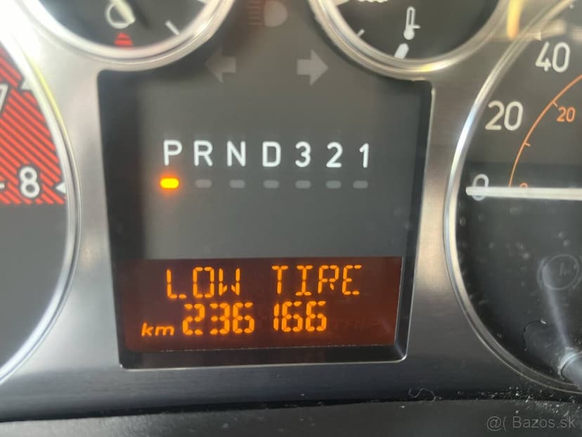 Predam Hummer H3 3,5 lpg oficialne zapisane, r.v.2005