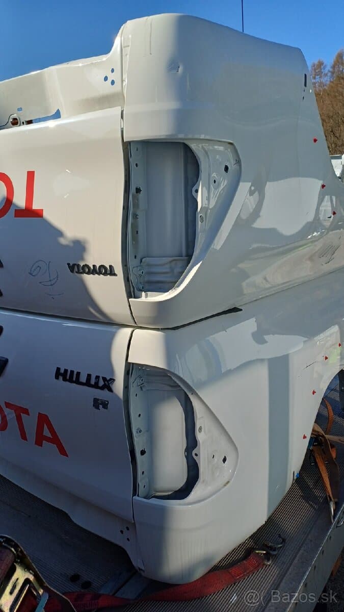 Toyota Hilux  vanička