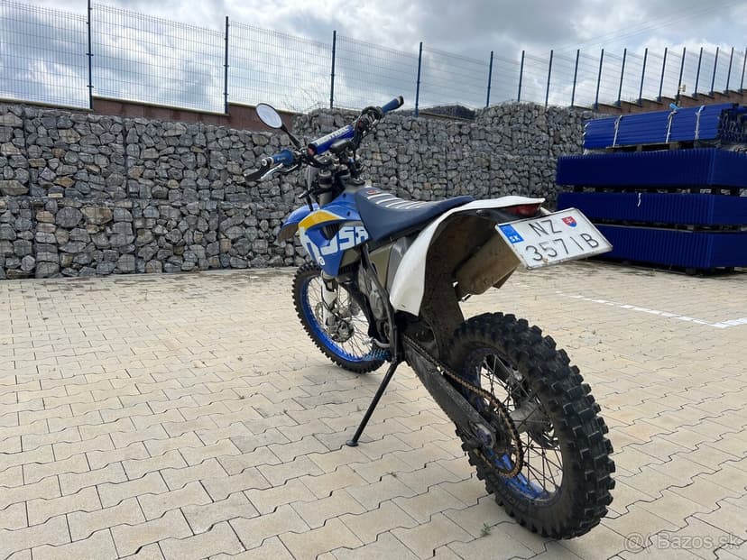 Husaberg 390 FE ročník 2009