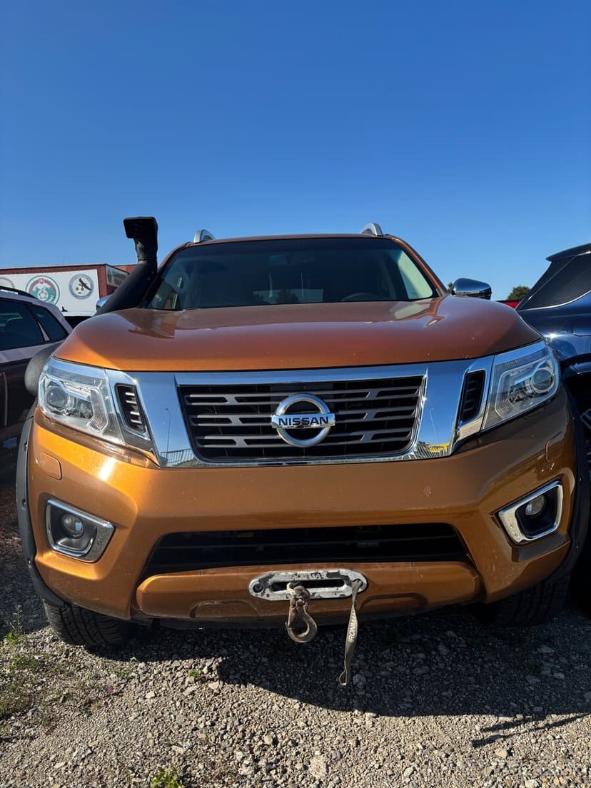 Nissan Navara DoubleCab dCi 190 Tekna A/T