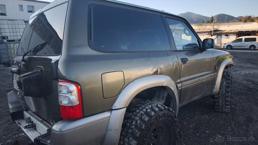 Rozpredám na náhradné diely Nissan patrol y61 2.8td motor up