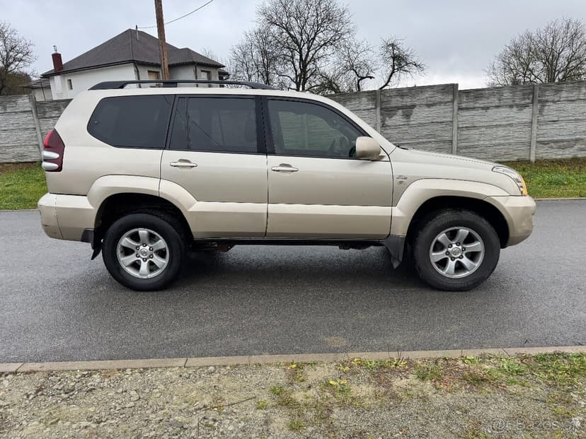 Toyota Land Cruiser 120 3.0 D-4D Executive