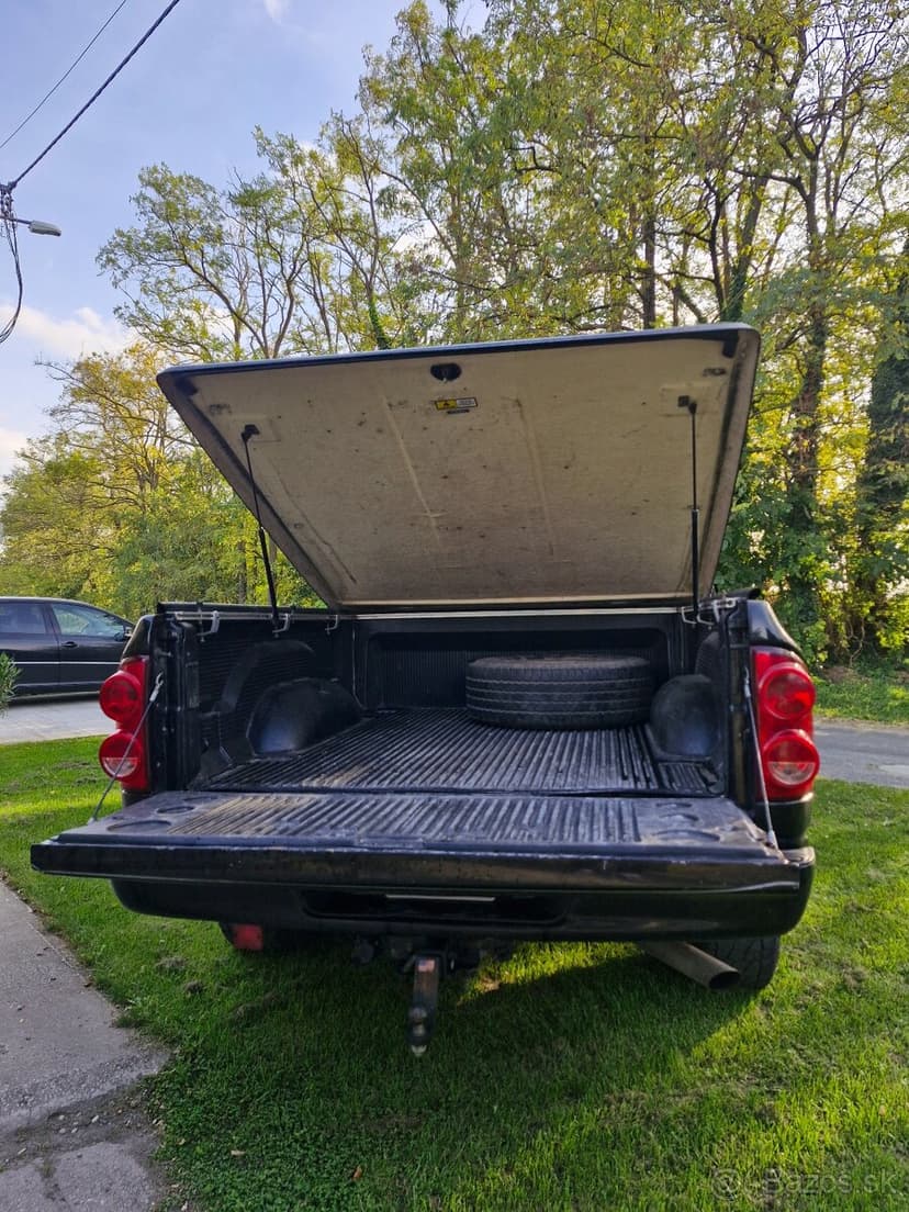 Dodge RAM 1500 5.7 HEMI