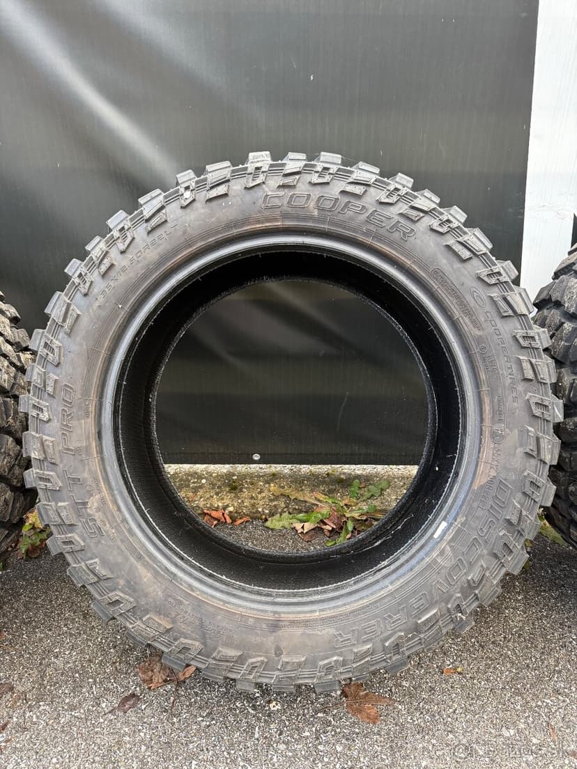 COOPER DISCOVERER STT PRO 35x12,50 r22 LT