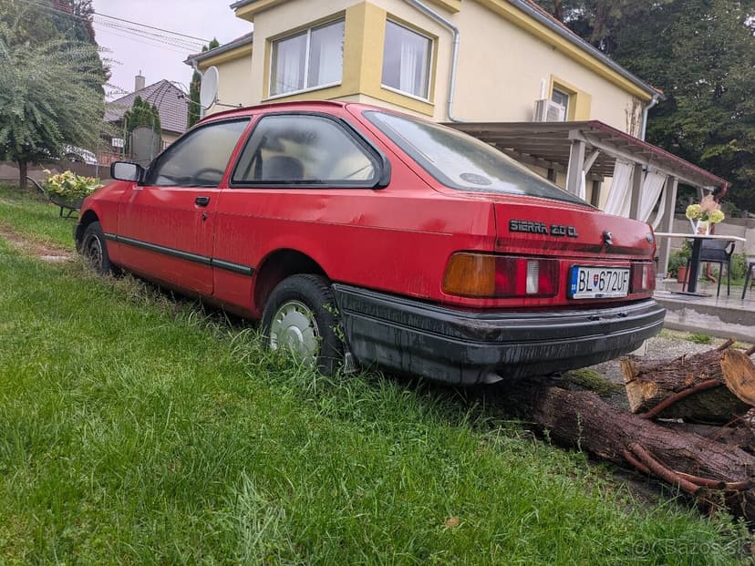 Ford Sierra CL 2.0 OHC (1990) – bez korózie, vhodná na renov