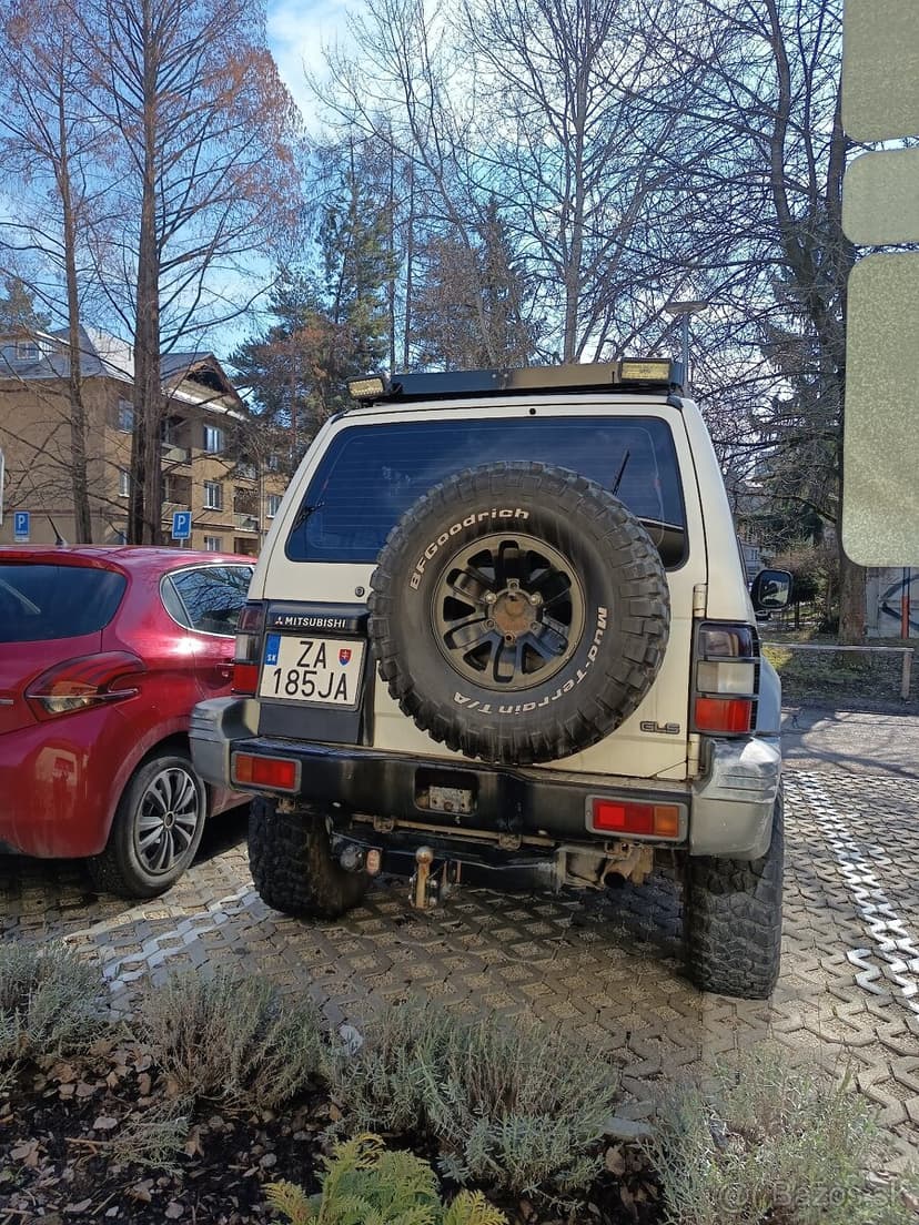 Mitsubishi Pajero 2.5td