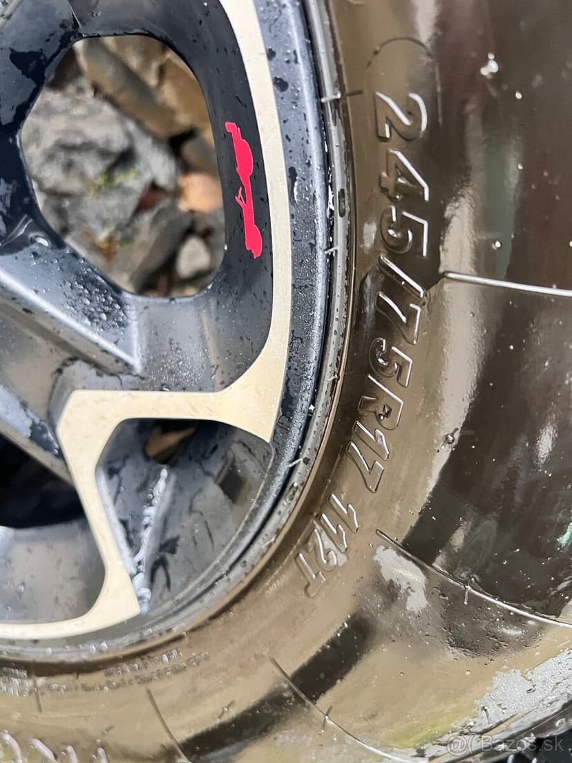 Disky + pneu na Jeep Wrangler / Gladiator