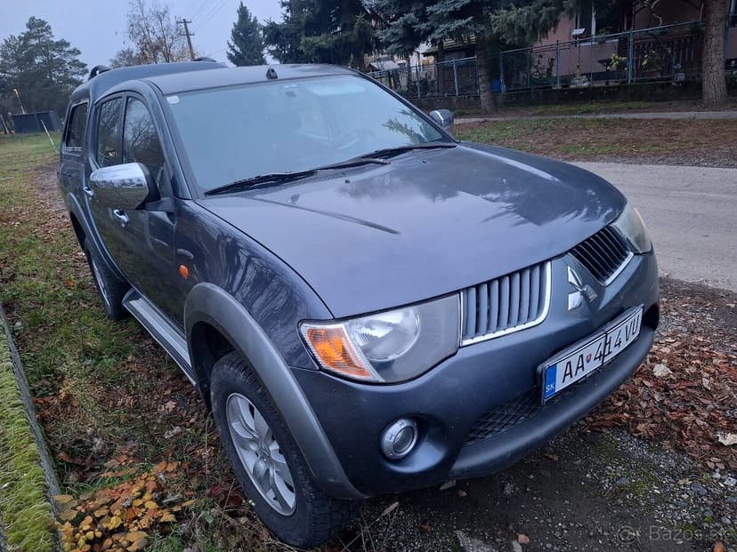 MITSUBISHI L200 4X4 NOVÁ STK EK 2027 KLÍMA ŤAŽNÉ