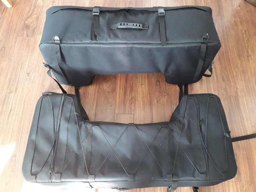 kufor, box na štvorkolku - čierny