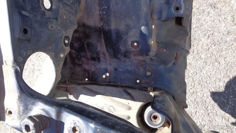 Suzuki Jimny diely karoserie Komplet predok