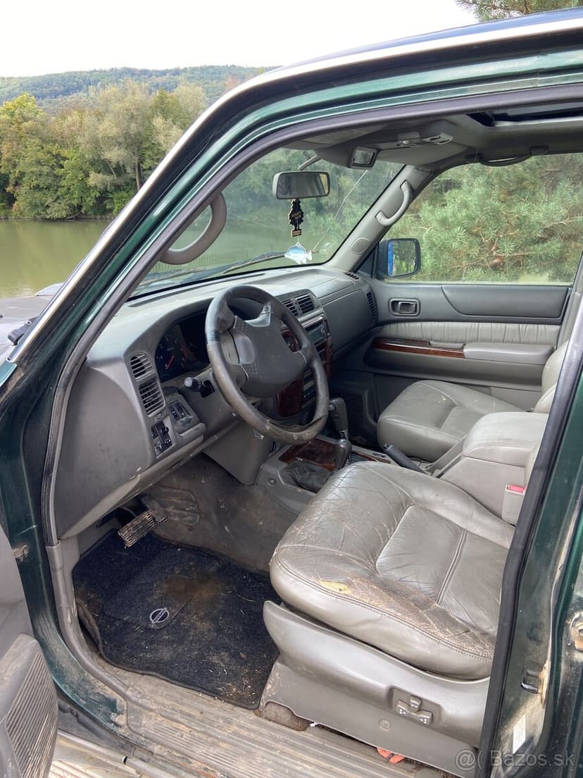 Nissan Patrol y61