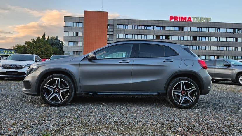 Mercedes-Benz GLA 220 d 4MATIC