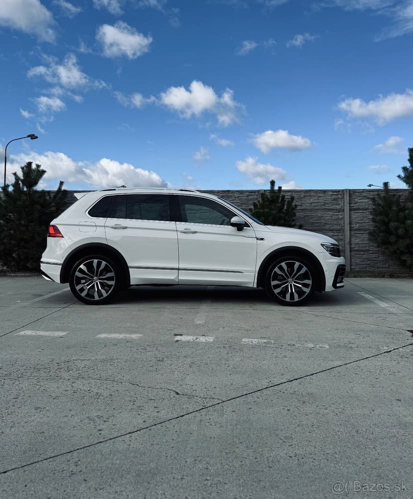 VW Tiguan R-Line 176KW Panoramatická strecha