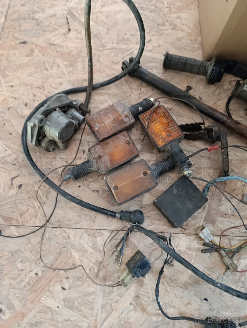 Diely na yamahu dt 125