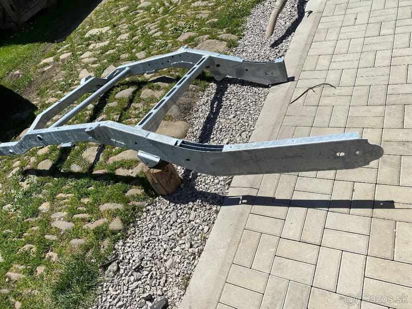 Rám - Rámy na  Navara D40 / D22 / Hilux / L200