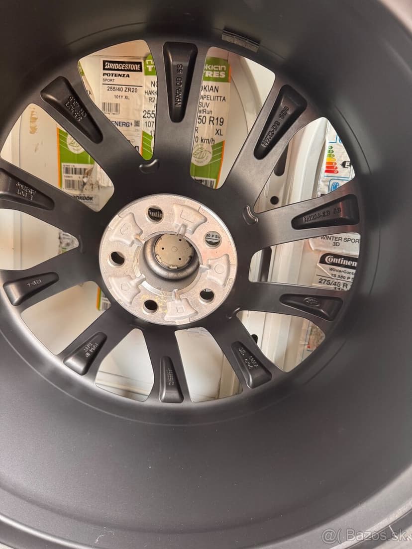NOVA ZIMNA SADA RANGE ROVER SPORT L460 R21 275/50/21