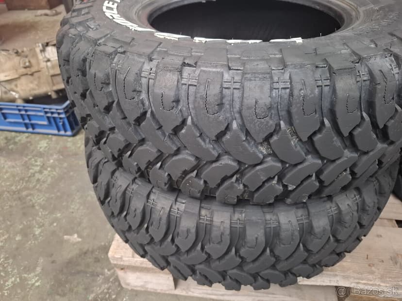 Pneu 235/75 r15