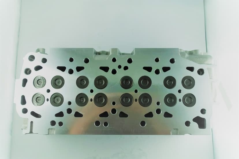 Nova Hlava nissan Navara D40,YD25 2,5 DDTI Od rv-2005 euro 4