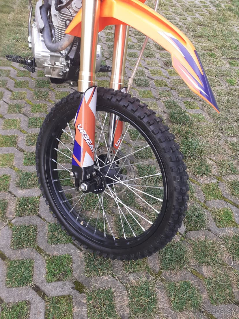 Predám Enduro zn.UpBeat obsah 250cm3