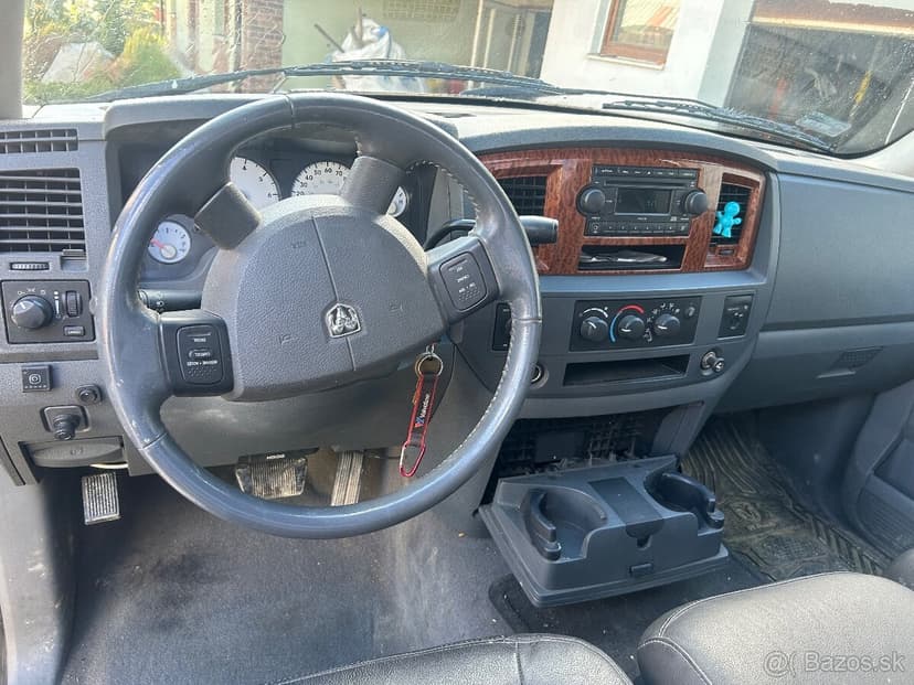 Dodge Ram 1500 5,7 Hemi