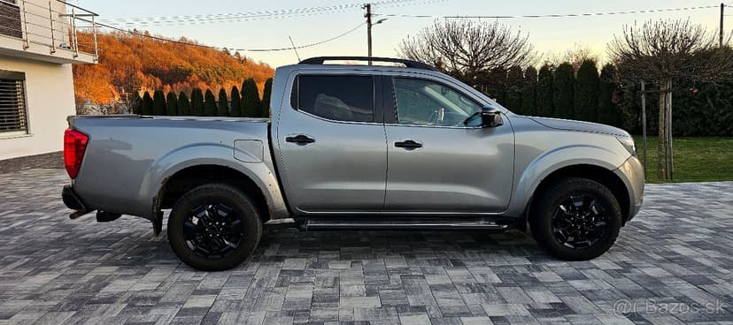 Nissan Navara DoubleCab 2.3 dCi 190k A/T Tekna 4x4 2020 SR