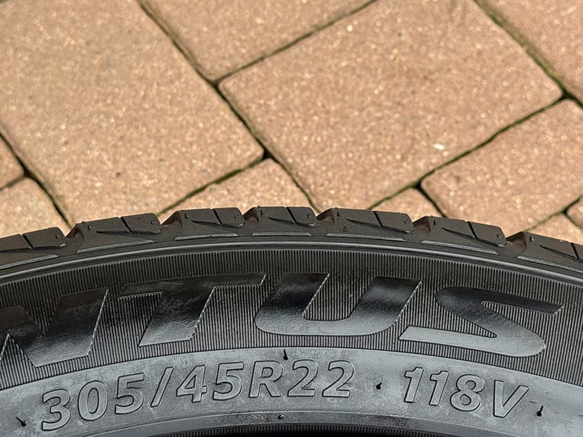 22" 8x165 ALU KOLA = HUMMER RAM 2500 CHEVY