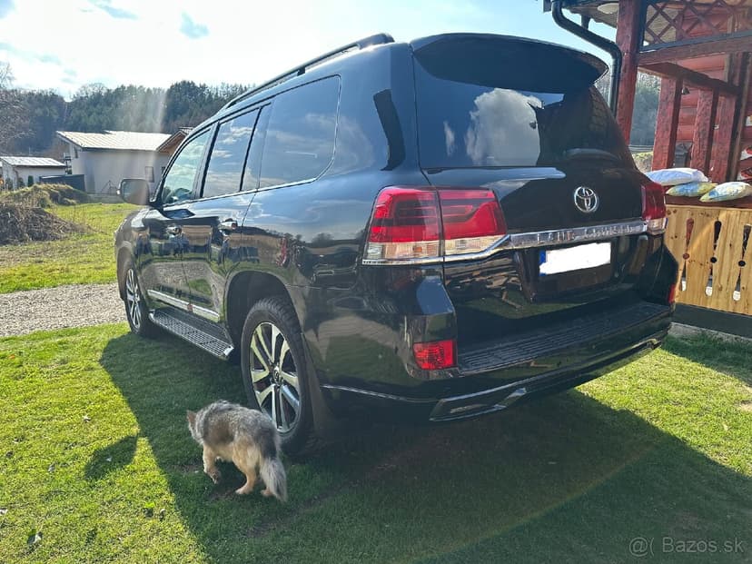 Toyota Land Cruiser Premium 200