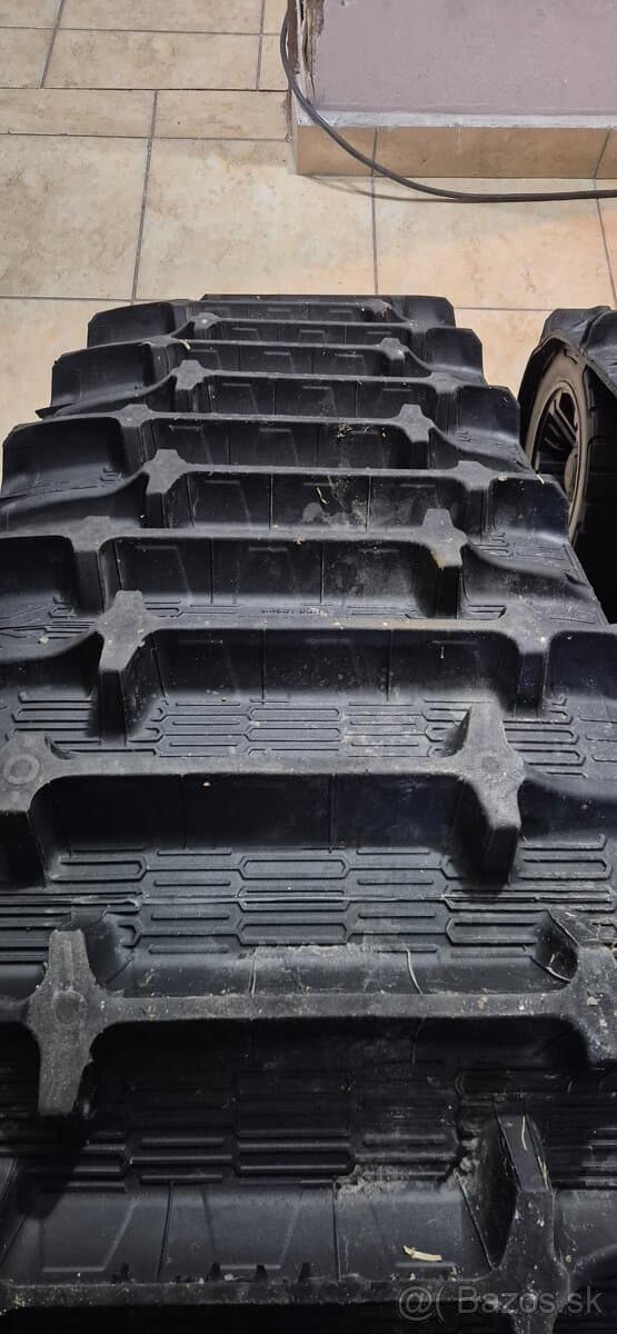 Snežné pásy na polaris