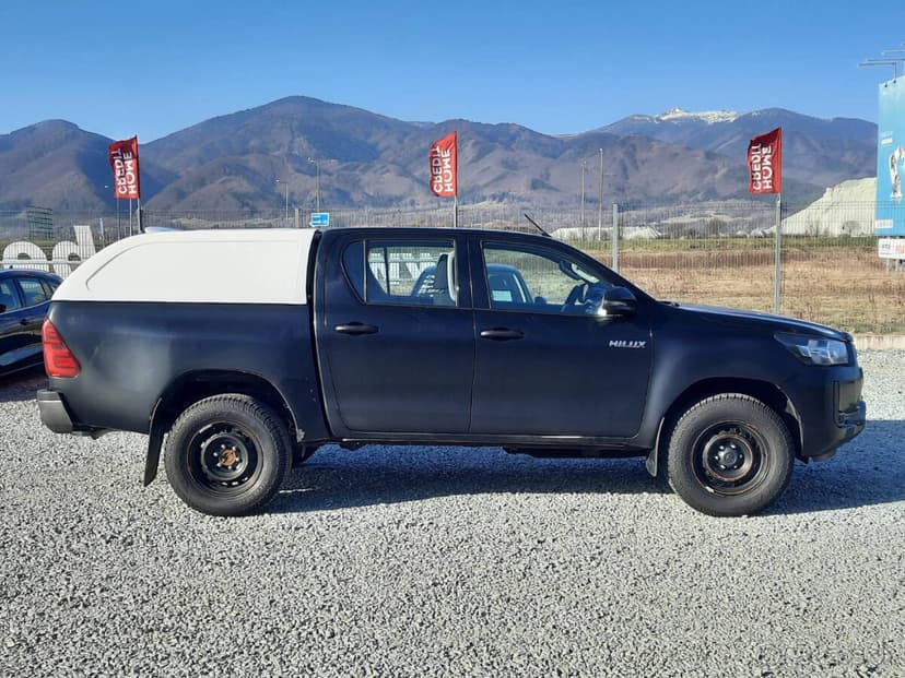 Toyota Hilux DC 2.4 I D-4D Live 4x4