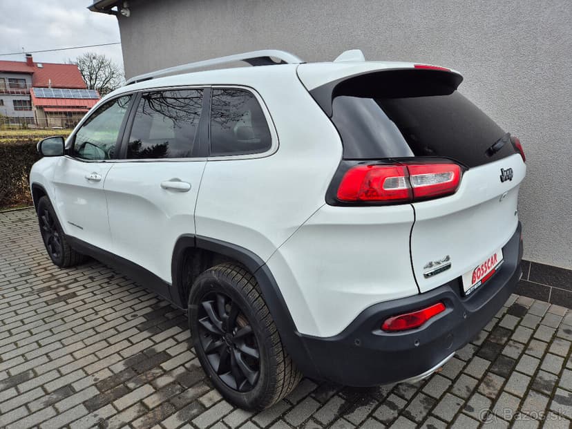 Jeep Cherokee 2,2 CRDi 147Kw 4x4 Limited Full 269999Kč