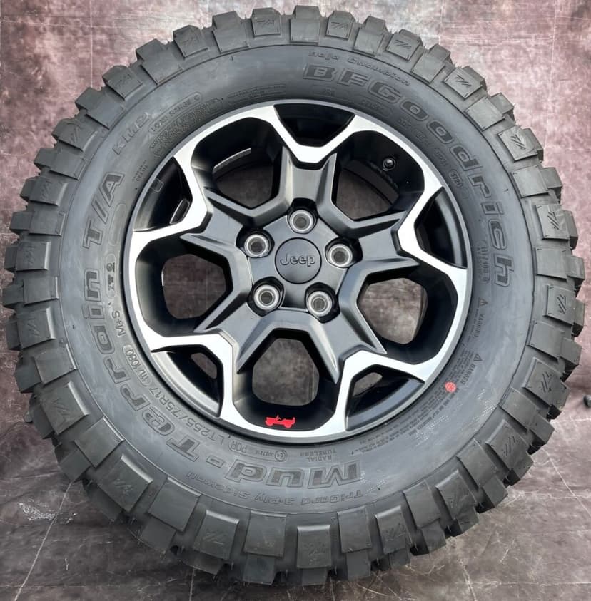 Originální alu kola Jeep 255/75/17