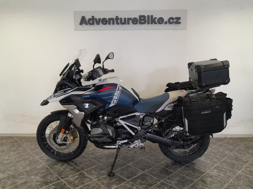 BMW R 1250 GS Trophy •  Továrně snížený podvozek