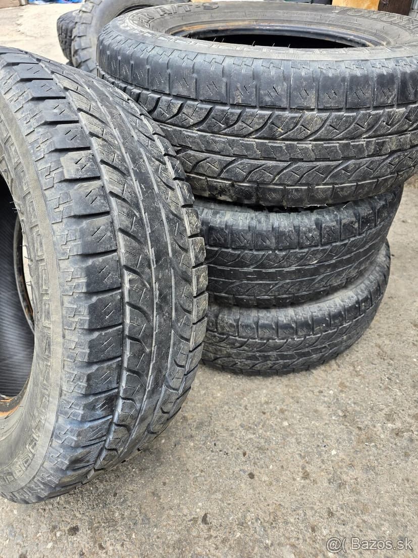 Yokohama geolandar 245/70 R16