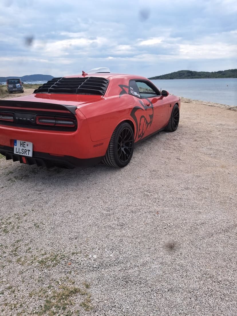 Predam dodge challenger 6.2 hellcat
