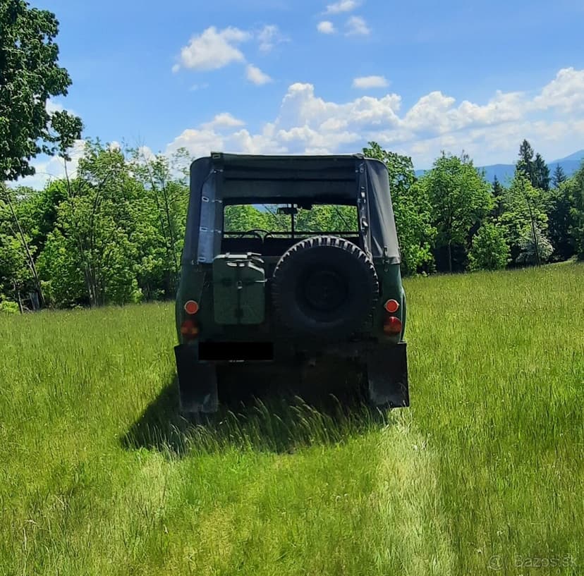 UAZ 469 2.4L Benzín