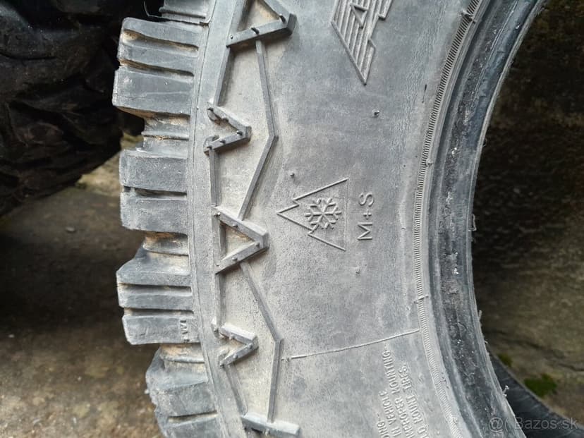 Offroad pneu gumy t3 do blata